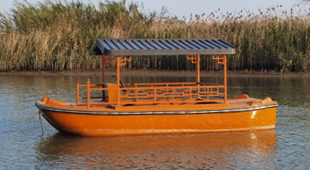 460仿古電動(dòng)船